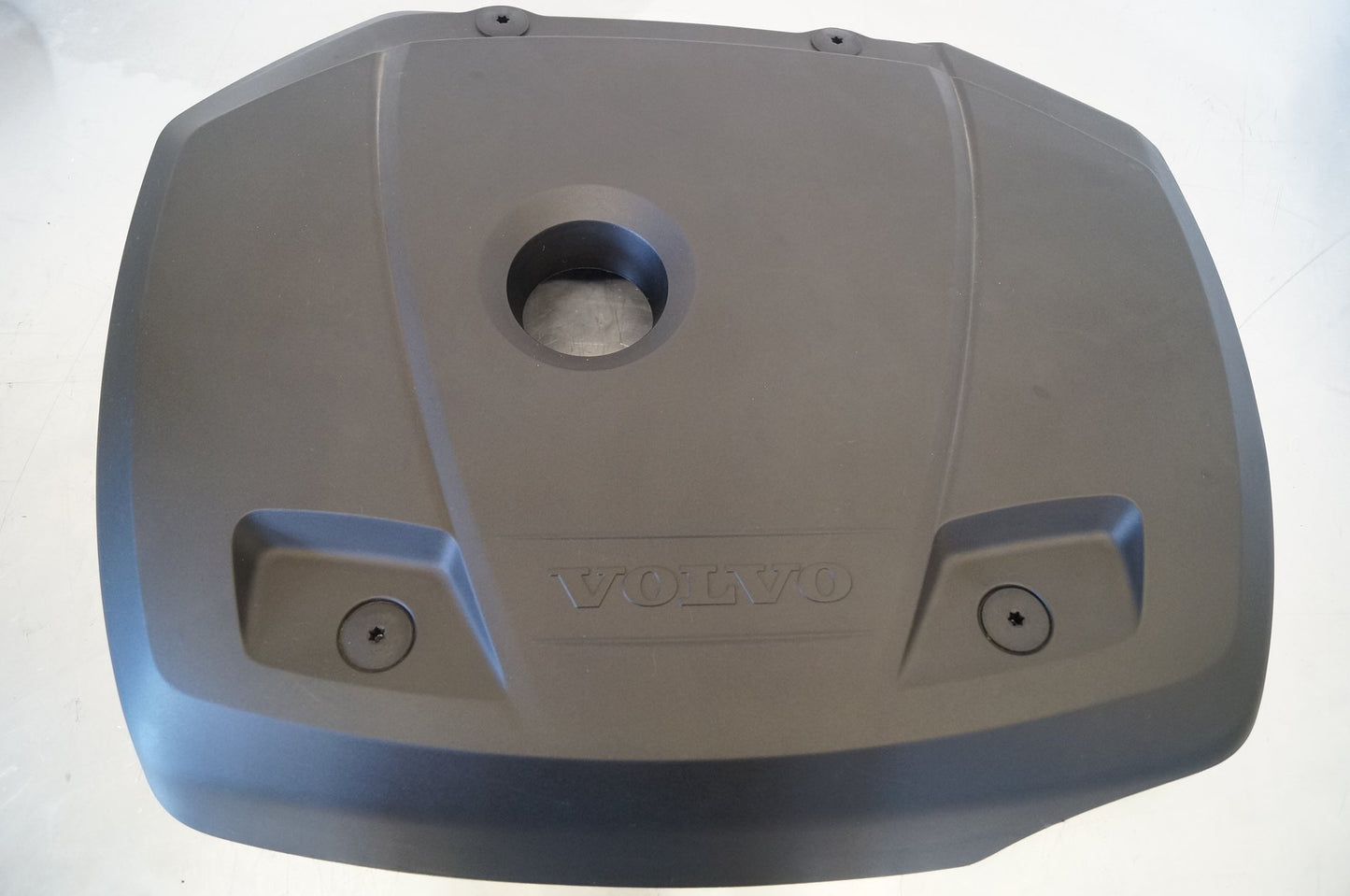 2012 - 2017 Volvo V40  Hatchback Engine Cover 31368884