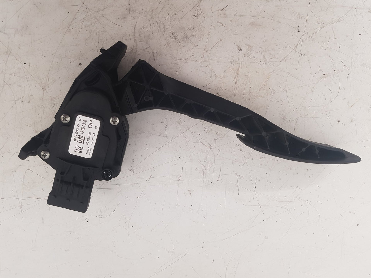 2010 - 2012 Saab 9-5  Saloon Accelerator Pedal 13237356