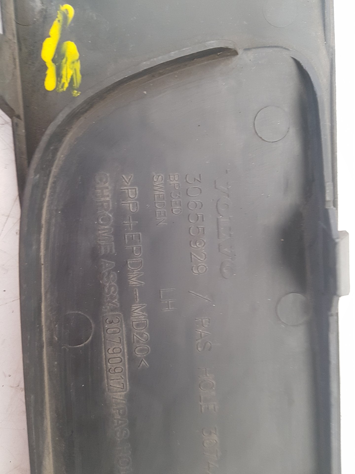 2006 - 2011 Volvo S80  Saloon FOG LIGHT GRILL (LEFT) 30655929
