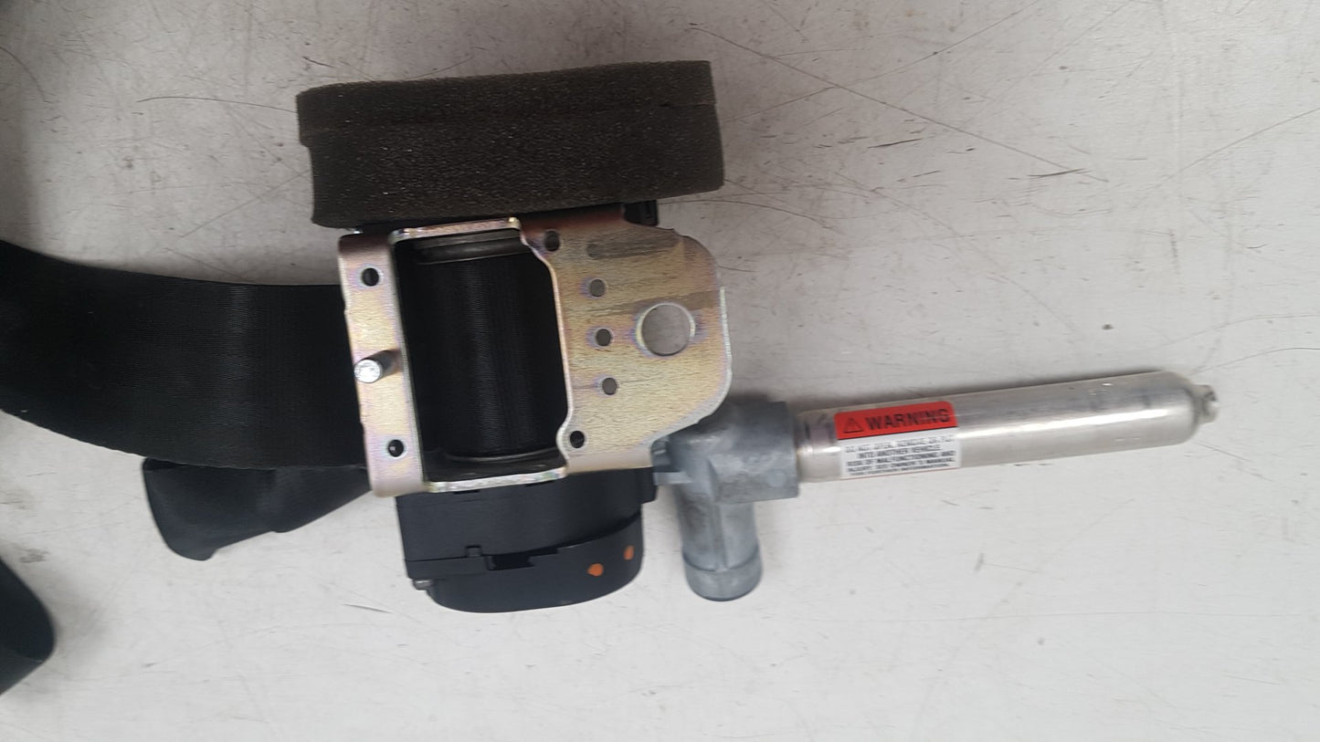 2004 - 2010 Volvo S40  Saloon Left Rear Seat Belt 8639547