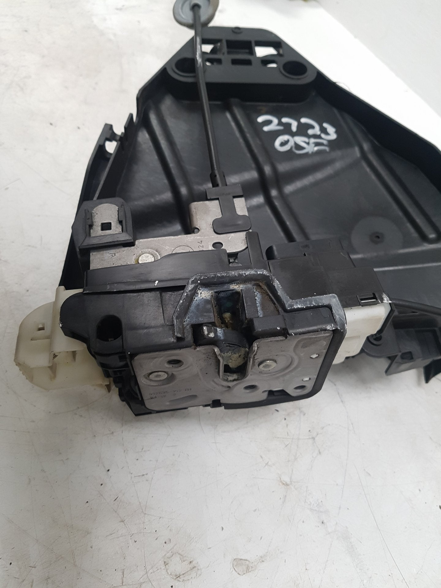 2013 - 2019 Volvo V40 III 525 Hatchback CENTRAL LOCKING MOTOR (FRONT DRIVER SIDE) 31301426