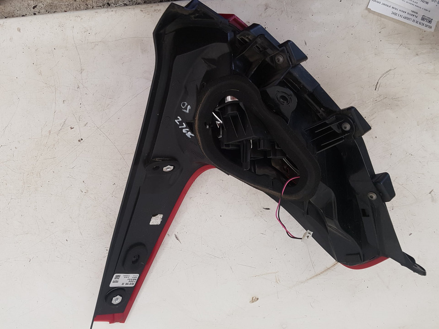 2012 - 2015 Volvo V40  Hatchback Right Taillight 31395845