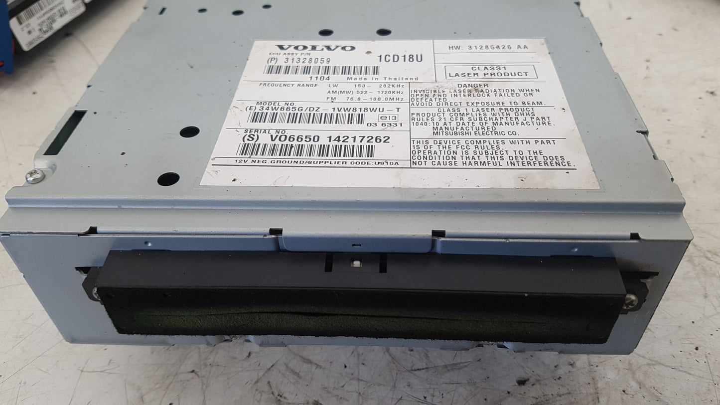 2006 - 2013 Volvo C70 II 542 Convertible CD Player 31328059