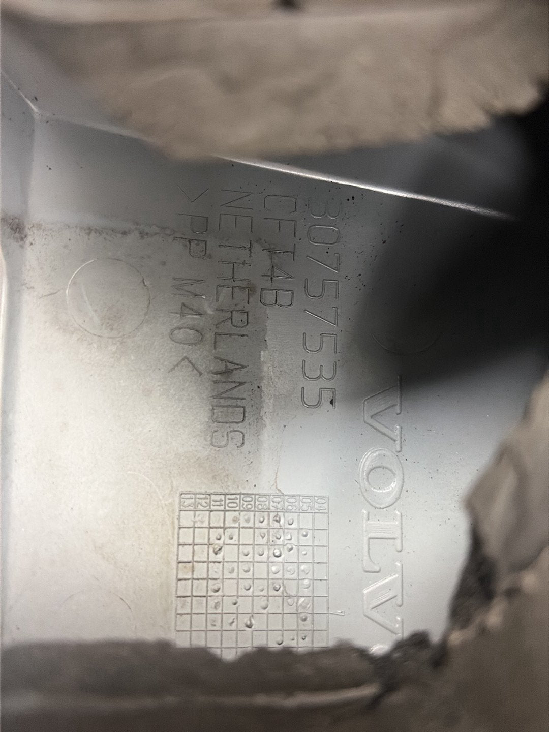 2006 Volvo XC90 I 275 SUV Engine Cover 30757535