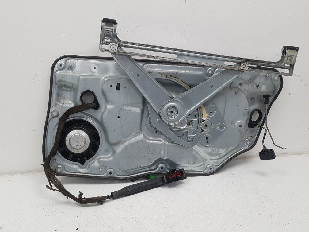 2006 - 2009 Volvo S80  Saloon WINDOW REG (PASSENGER SIDE FRONT 983039