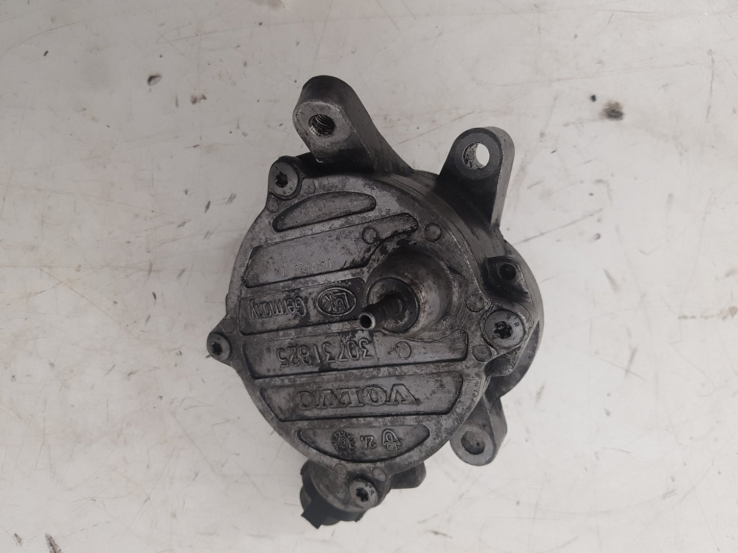 2000 - 2007 Volvo XC70  Estate Vacuum/Air Pump 30731825
