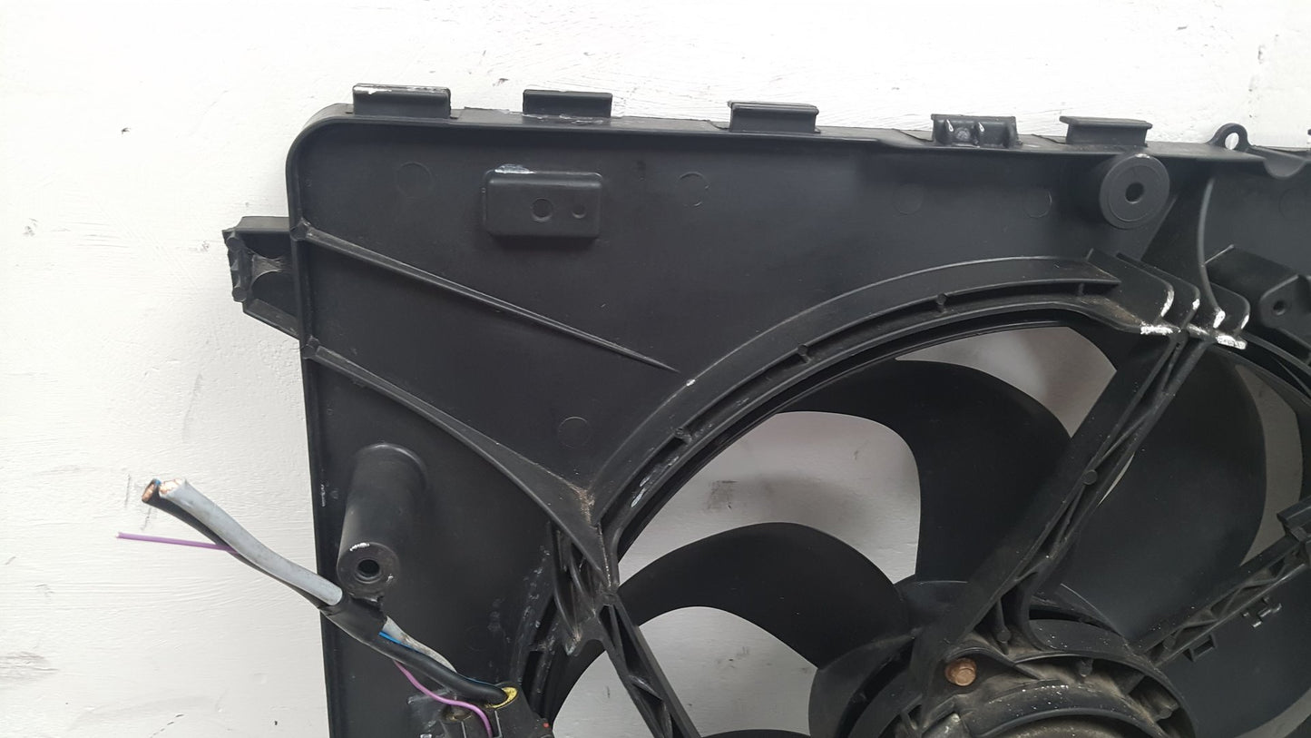 2013 - 2015 Volvo V60  Estate RADIATOR FAN & COWLING (A/C CAR) 8240543