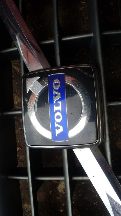 2007 - 2014 Volvo XC90  Estate Bumper Grille 30695512