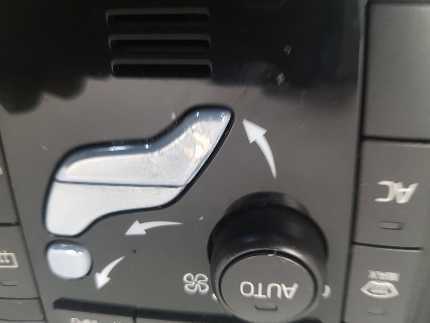 2009 - 2017 Volvo XC60 I 156 Estate HEATER & RADIO CONTROL PANNEL 31398587