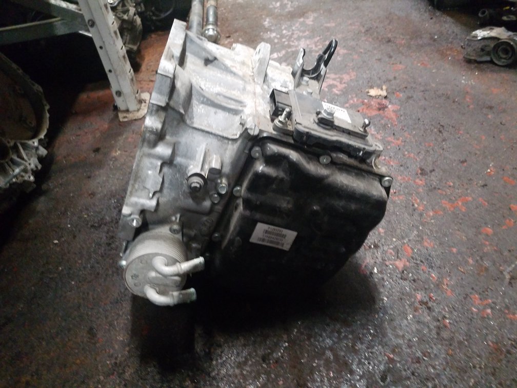 2015 - 2020 Volvo V40  Hatchback Automatic Transmission 1285202