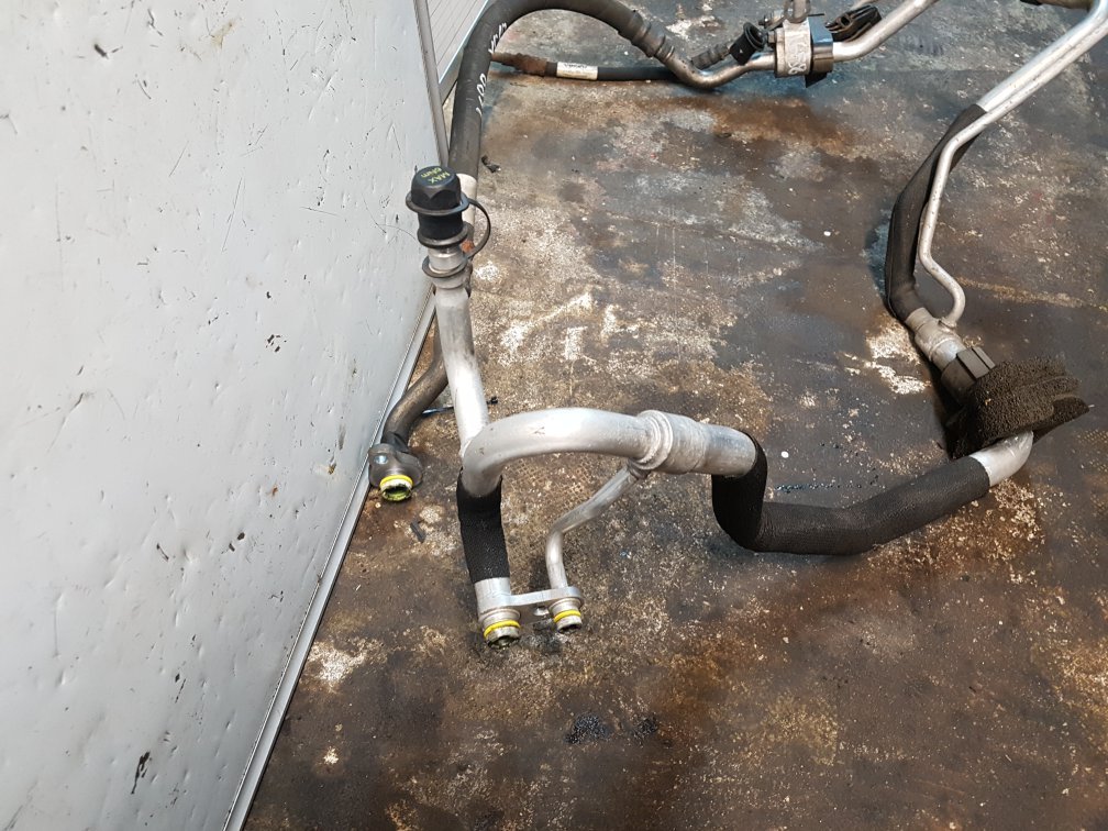 2008 - 2017 Volvo XC60  Estate A/C Pipe  31332755