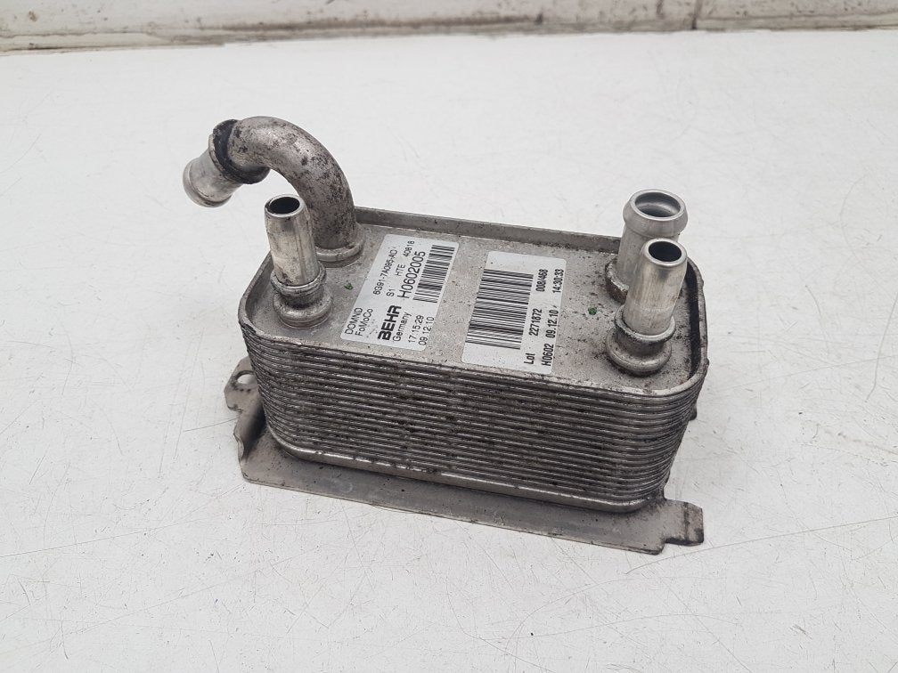 2006 - 2009 Volvo C70  Convertible Engine Oil Cooler 3M517A095DF