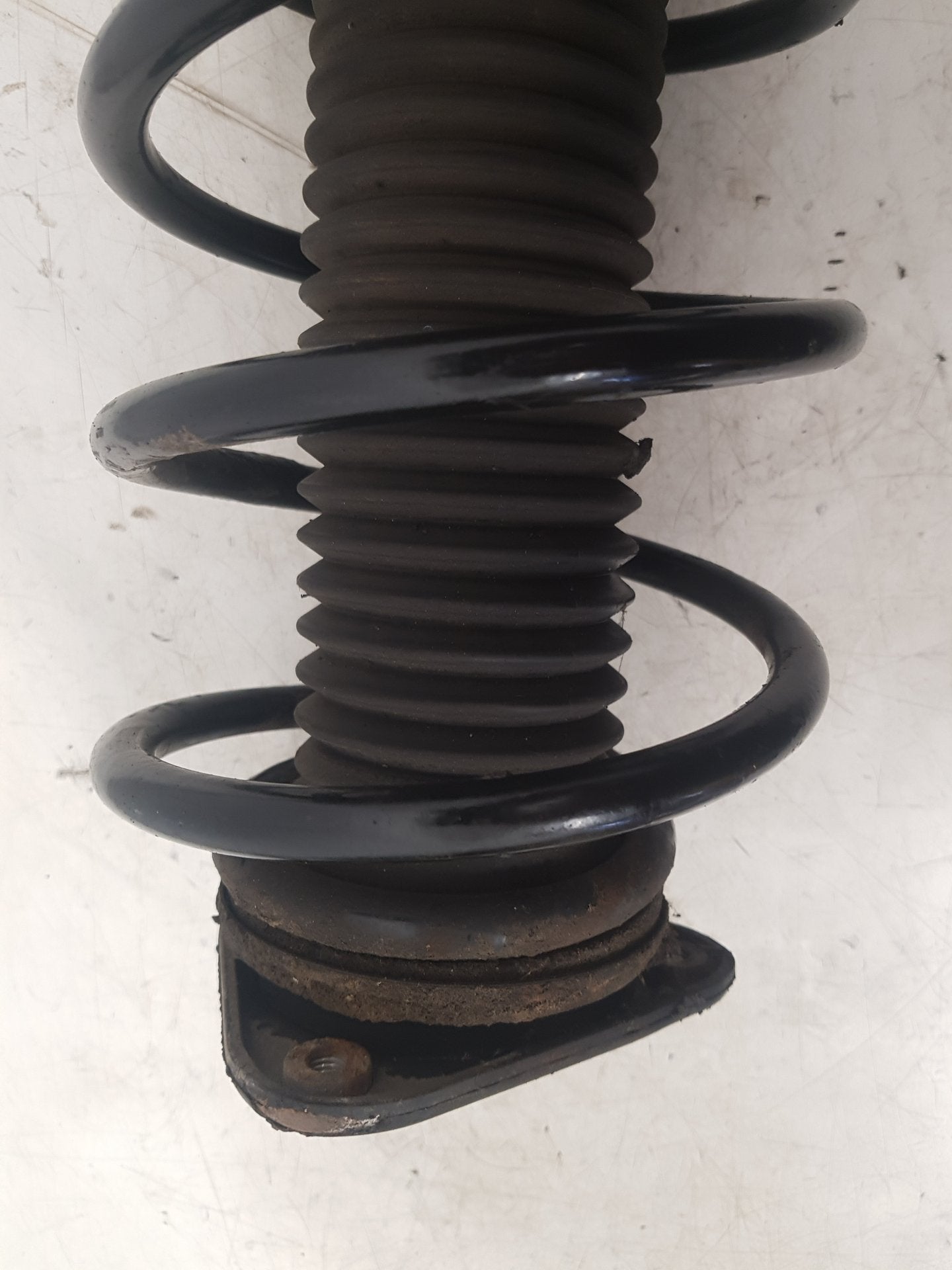 2006 - 2012 Volvo C30  Hatchback Left Front Shock Absorber 334843