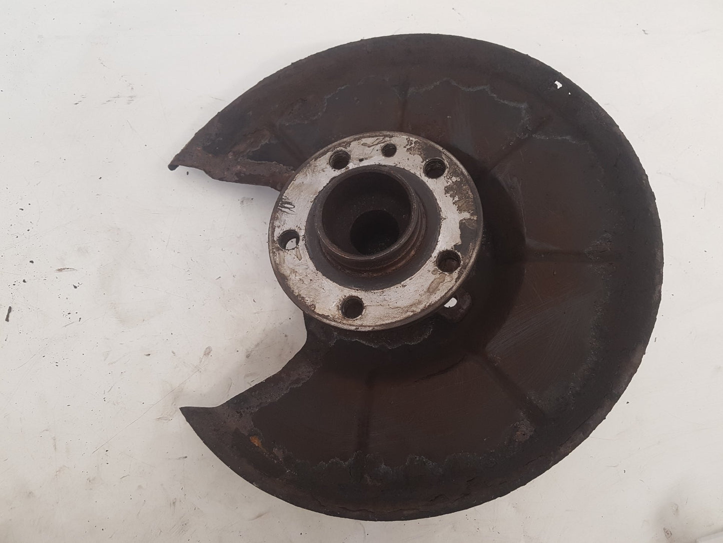 2009 - 2013 Volvo V60  Estate Left Rear Hub Assembly
