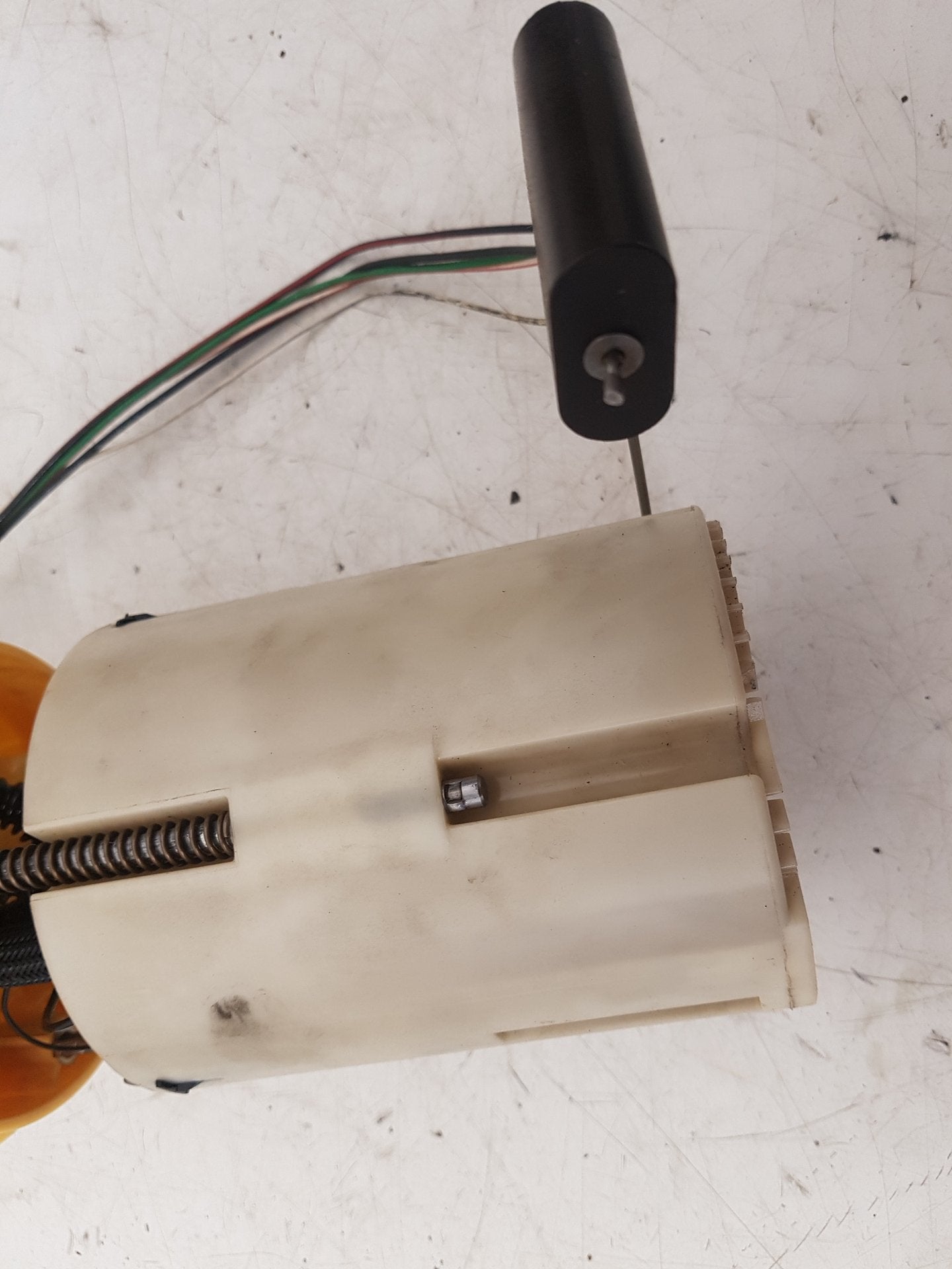 2006 - 2010 Volvo C70  Convertible Fuel Pump 30792206