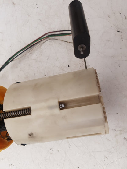 2006 - 2010 Volvo C70  Convertible Fuel Pump 30792206