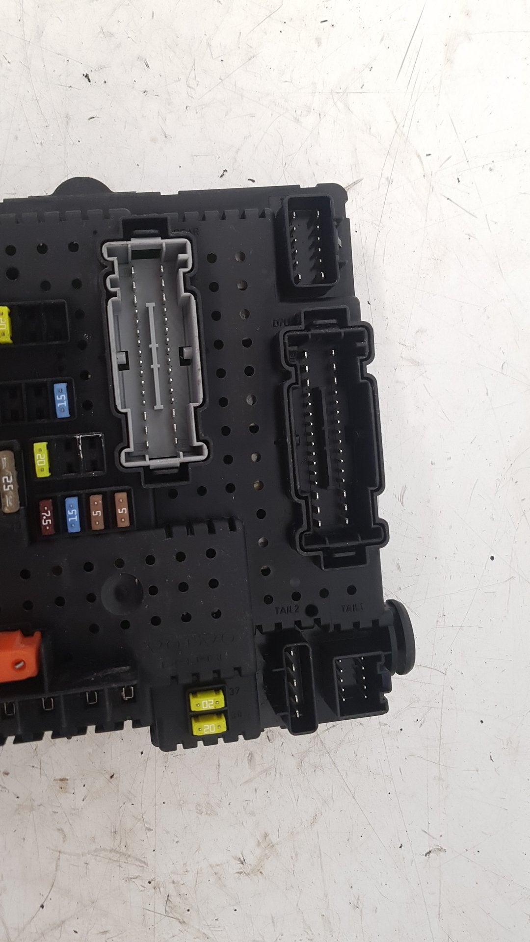 2005 Volvo S60  Saloon REAR ELECTRONIC MODULE (REM) 30732769
