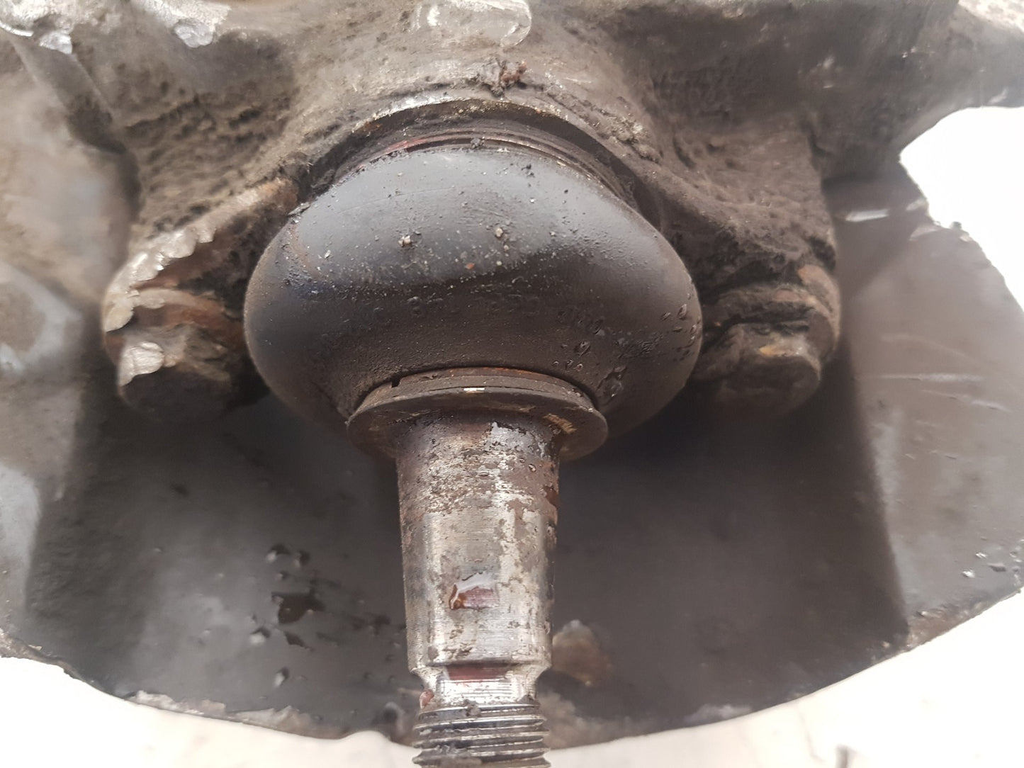 2007 Volvo V70  Estate Left Front Hub Assembly 31200311