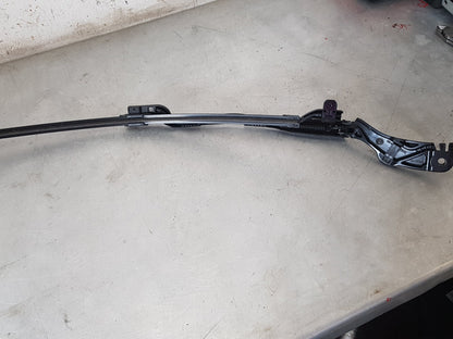 2019 - 2021 Volvo XC40 536 Estate WIPER ARM WITH WASHERS 31457318 RH