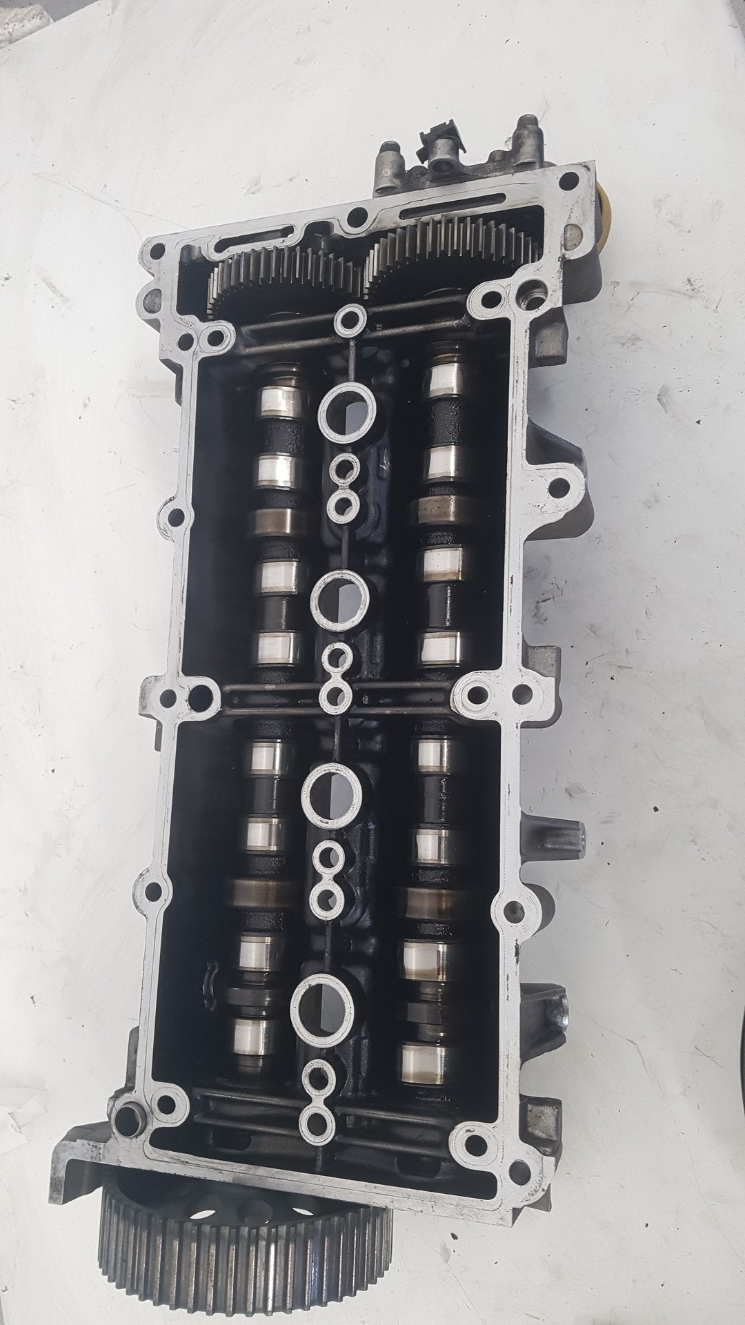 2007 - 2015 Saab 9-3  Estate ROCKER VALVE COVER 55214530