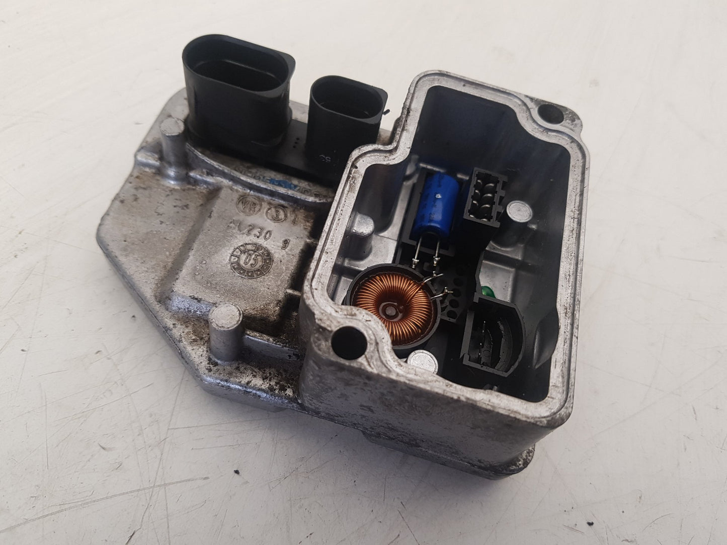 2003 - 2006 Volvo XC90  Estate DIFFERENTIAL ELECTRONIC MODULE (DEM) HAP511