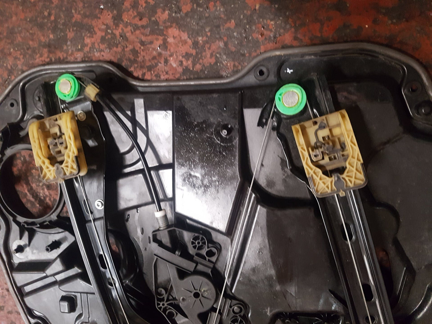 2011 - 2014 Volvo V60 I 155 Estate WINDOW REG (DRIVERS SIDE FRONT) 30784311