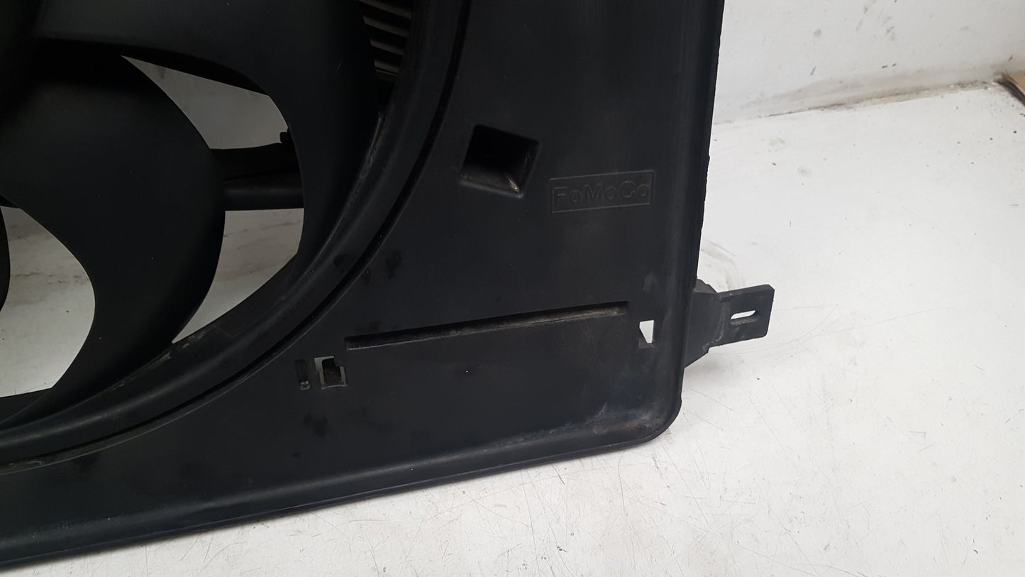 2013 - 2015 Volvo V60  Estate RADIATOR FAN & COWLING (A/C CAR) 8240543
