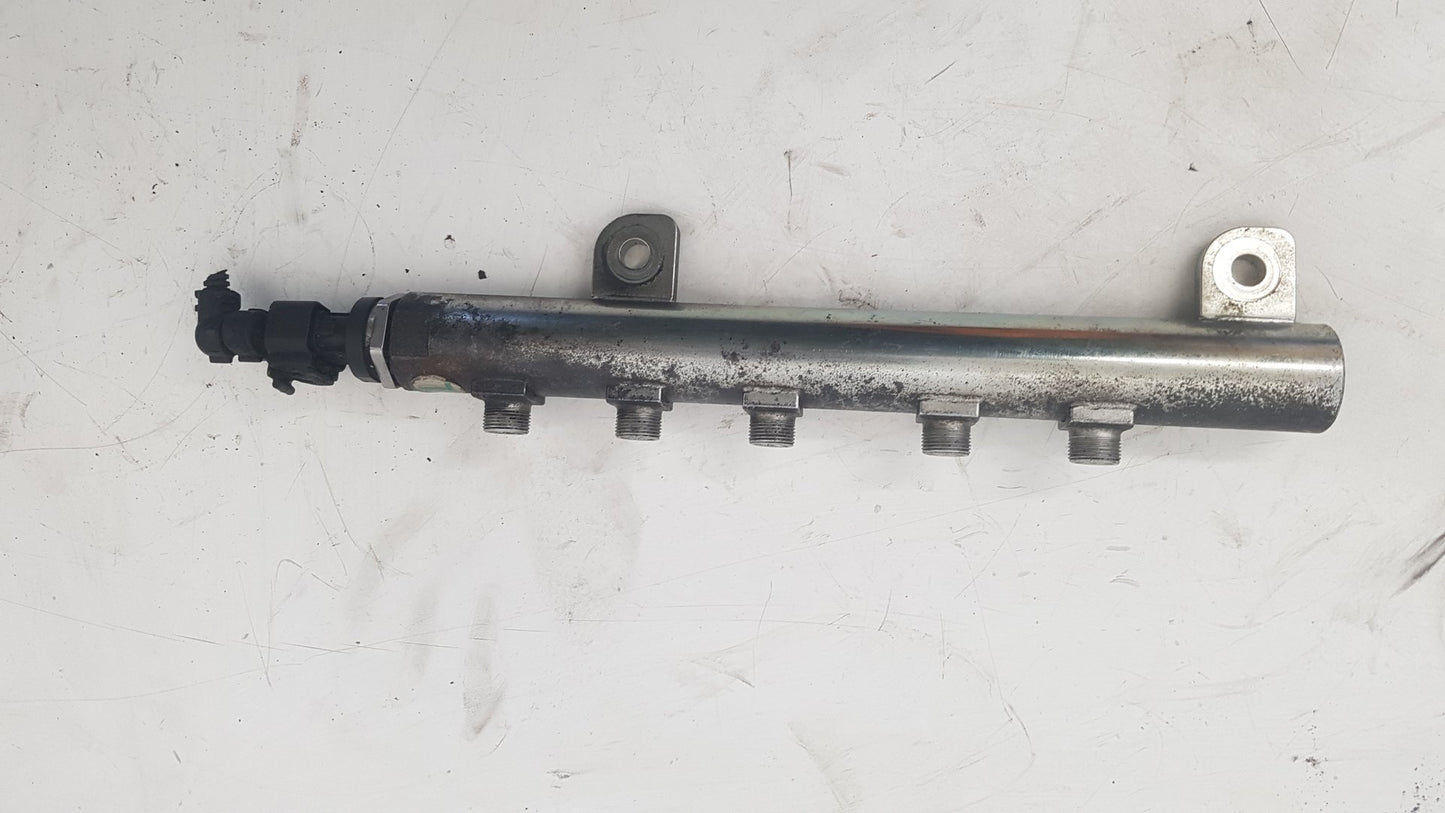 2005 - 2011 Saab 9-3  Estate Injection Rail 0445214095