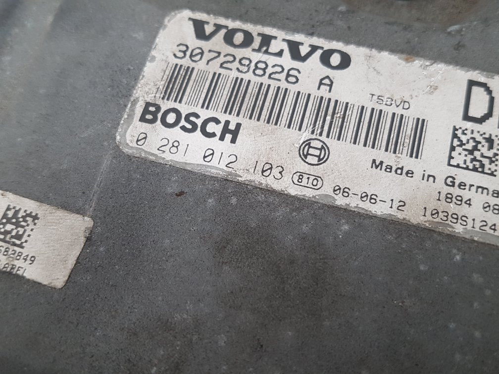 2005 - 2012 Volvo XC90  Estate Engine ECU 30729826A