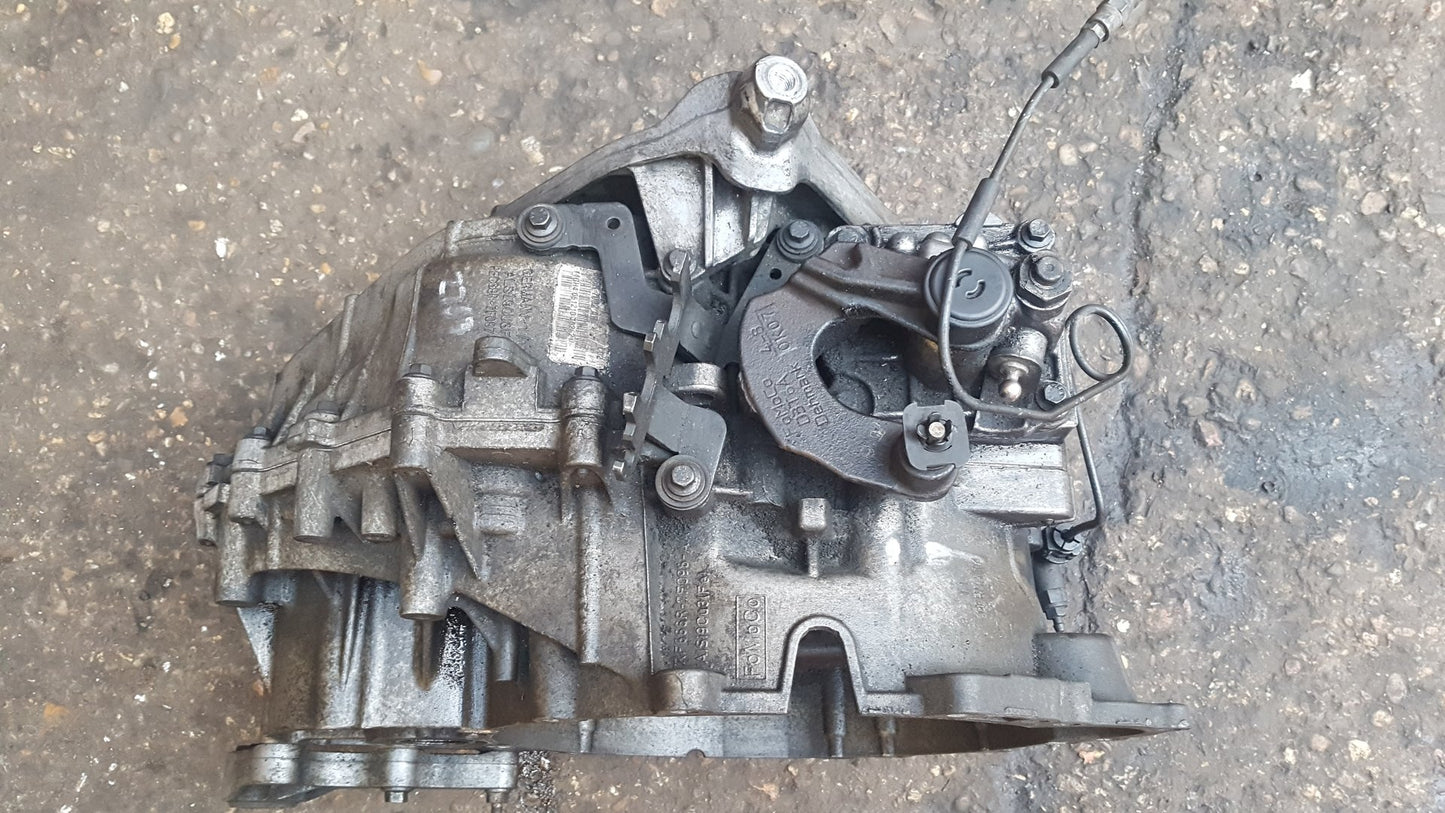 2012 - 2015 Volvo V40  Hatchback Manual Gearbox B66R 7002 AB