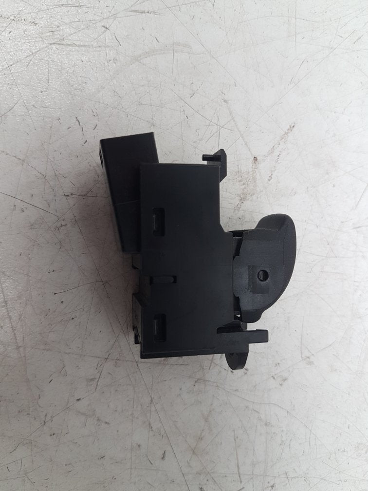 2010 - 2014 Volvo V60  Estate Left Front Window Switch 31272013
