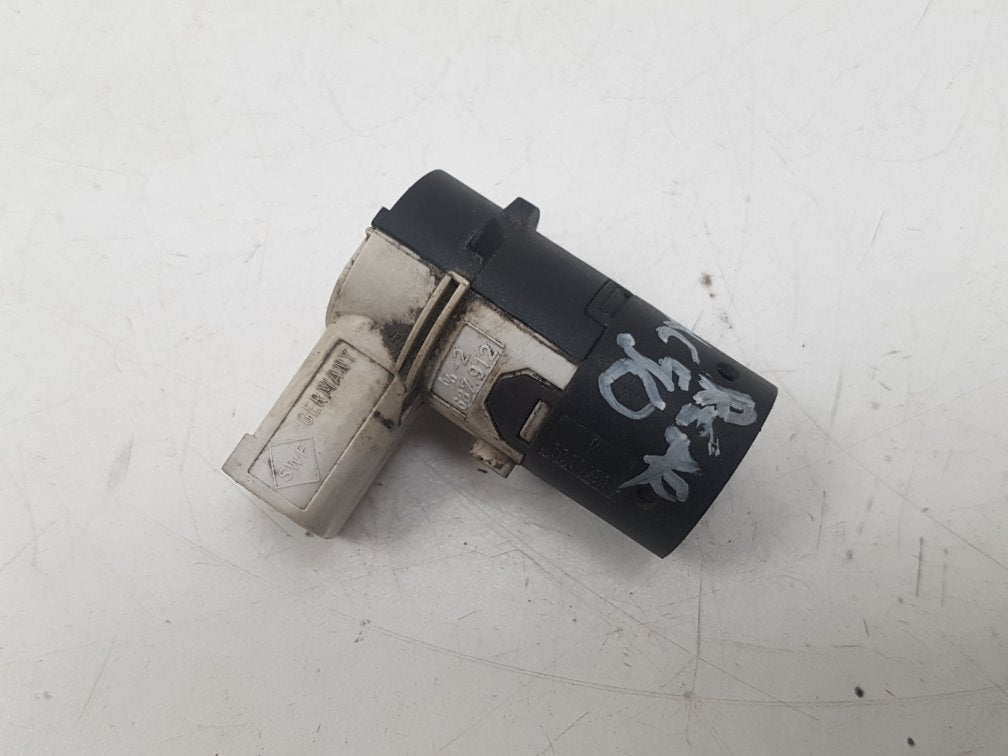2002 - 2006 Volvo XC90  Estate Rear Parking Sensor 30668100