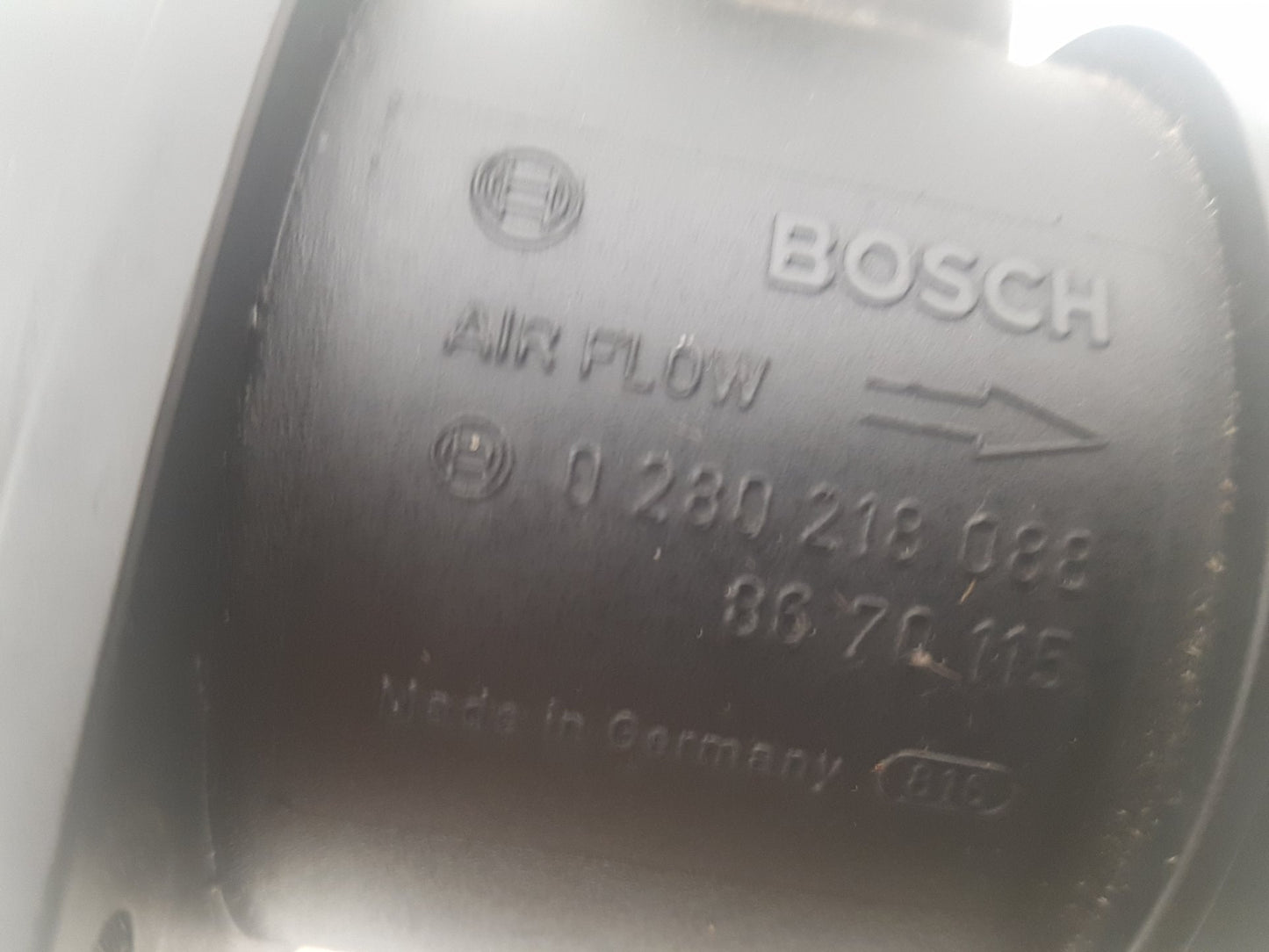 2002 - 2005 Volvo XC90  Estate Air Flow Meter 8670115