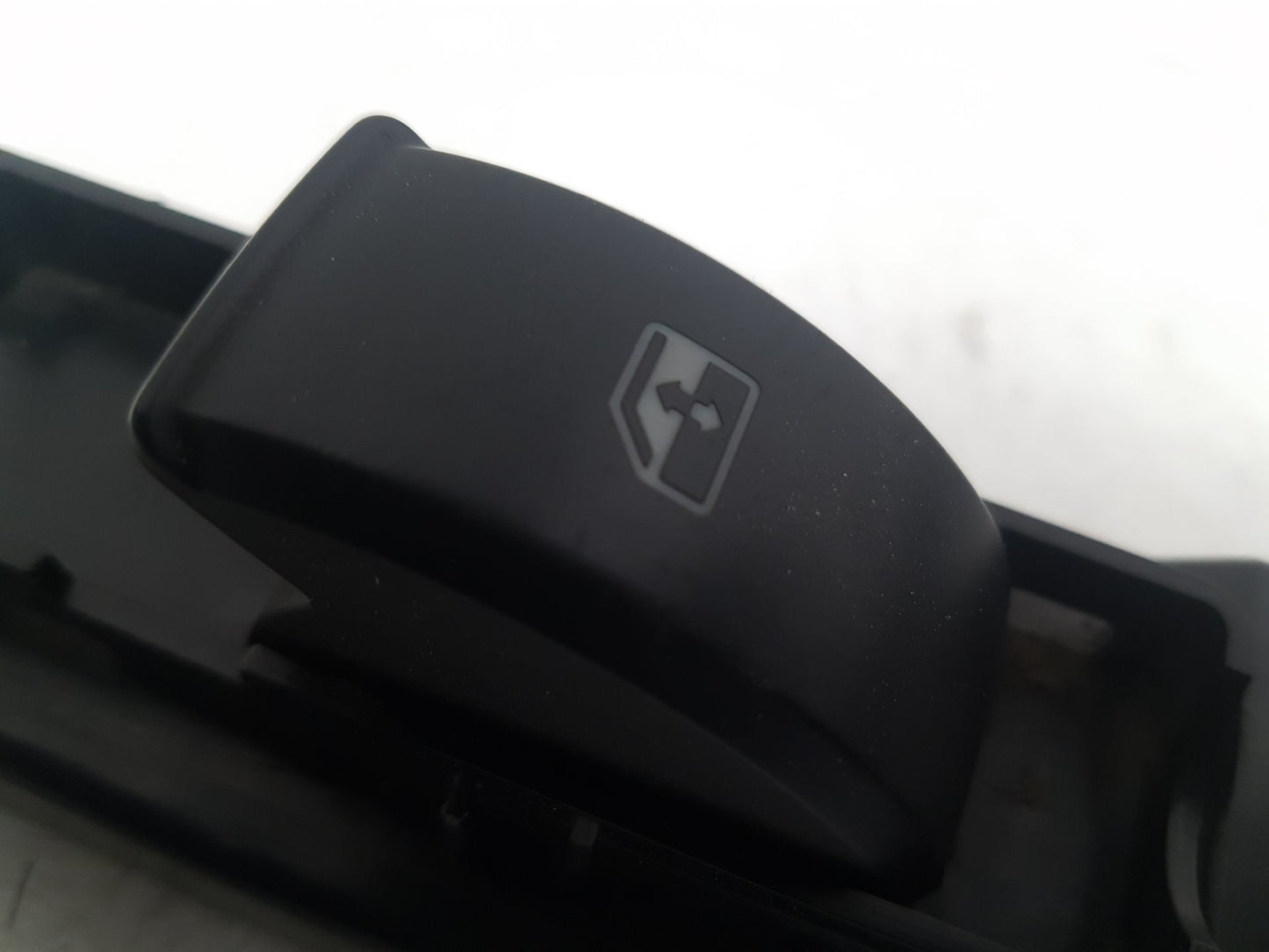 2004 Saab 9-3  Convertible Left Front Window Switch 12803380