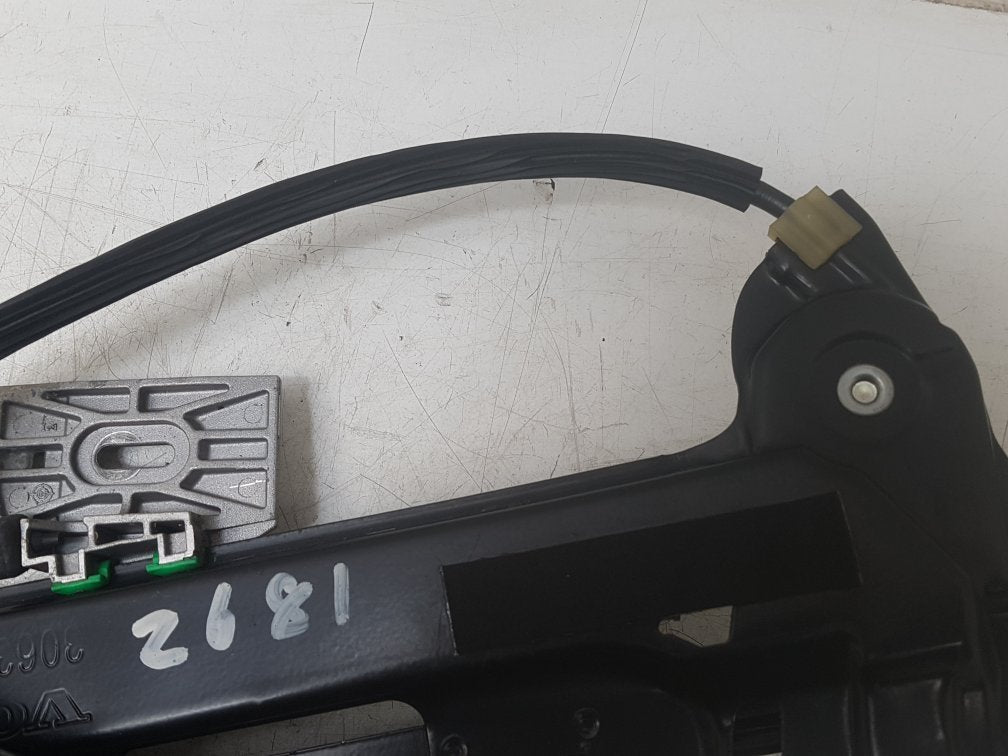 2007 - 2012 Volvo C70 II 542 Convertible WINDOW REGULATOR/MECH ELECTRIC  (FRONT PASSENGER SIDE) 30633660