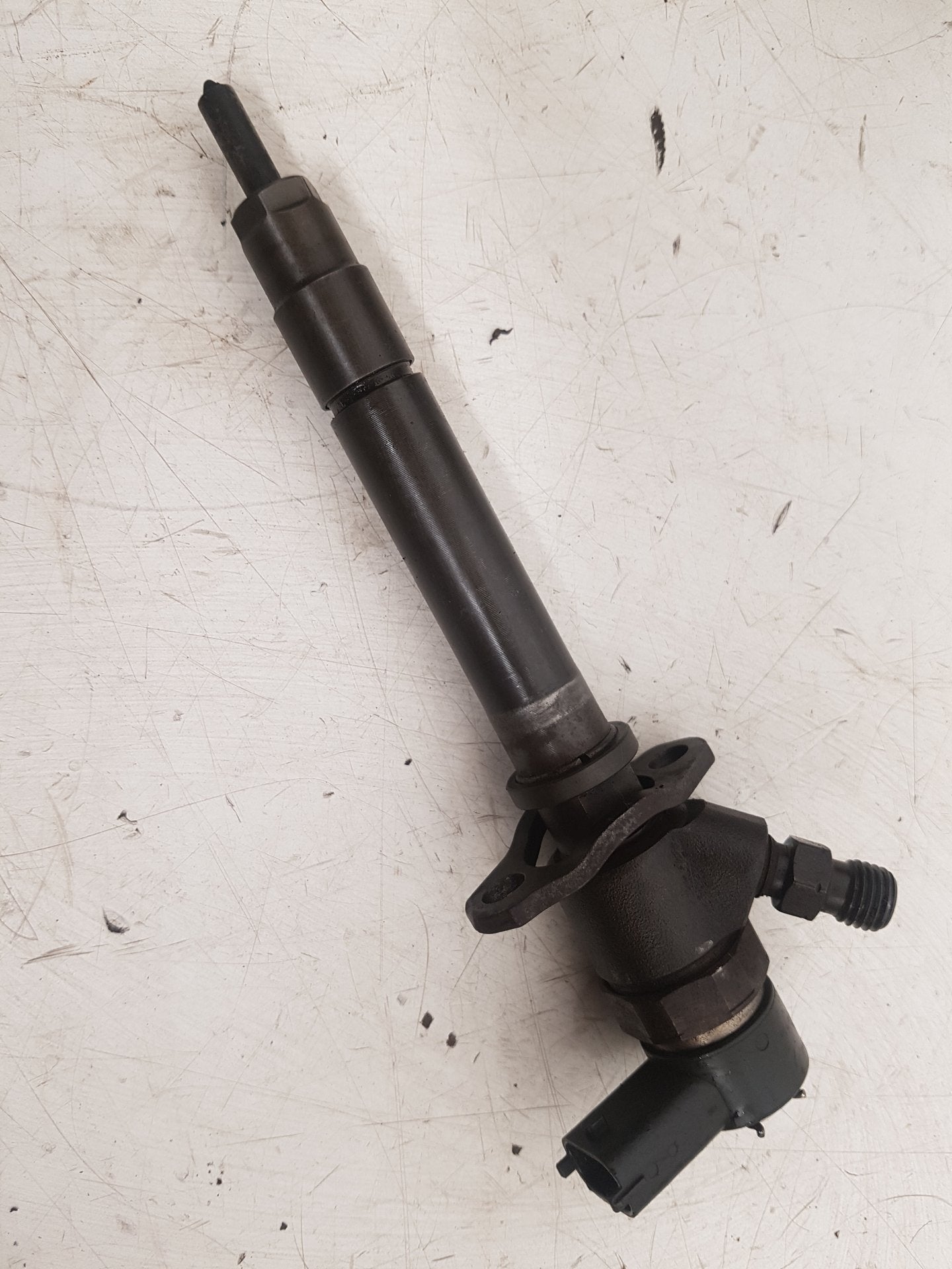 2001 - 2005 Volvo V70  Estate Fuel Injector 8658353