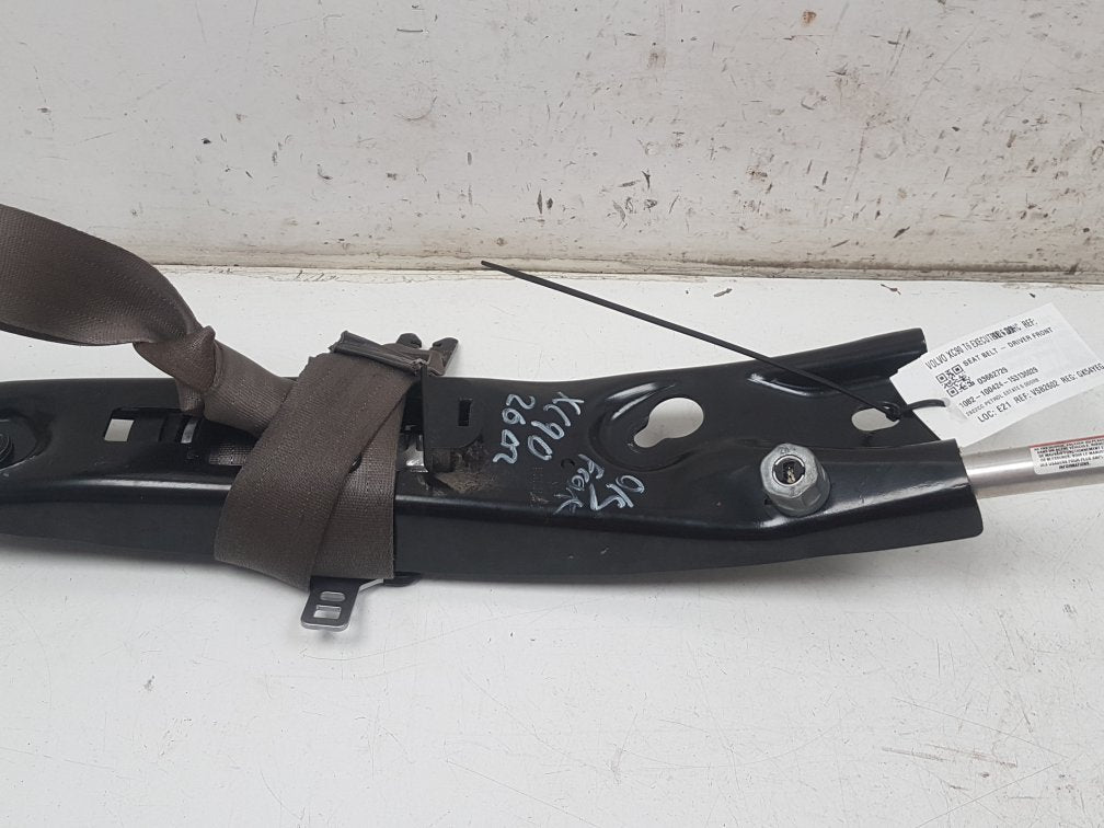 2002 - 2006 Volvo XC90  Estate Right Front Seat Belt 03662729
