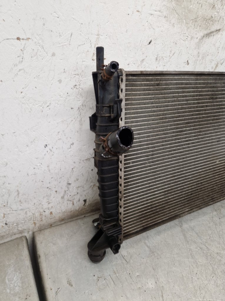 2005 - 2012 Volvo S40  Saloon Radiator 3M5H8005RK