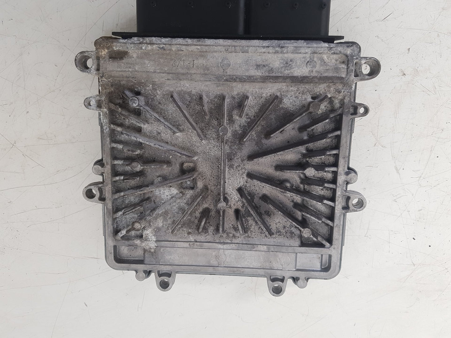 2006 - 2010 Volvo C70  Convertible Engine ECU 30729826A