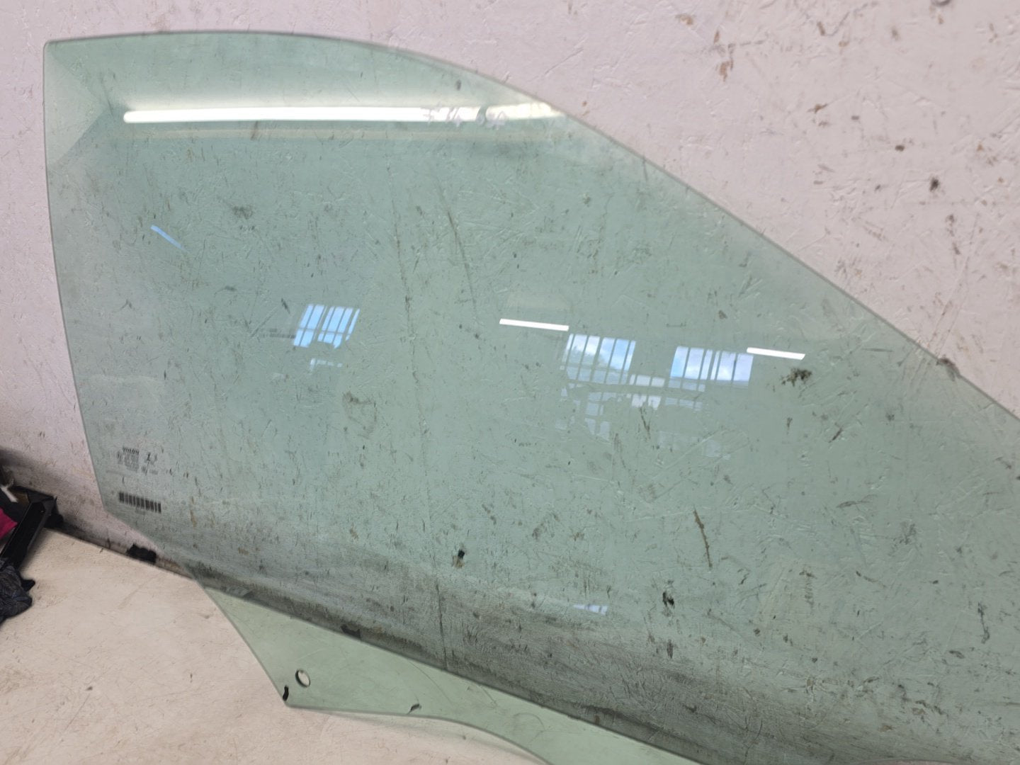 2017 - 2025 Volvo XC40 536 SUV Right Front Door Window