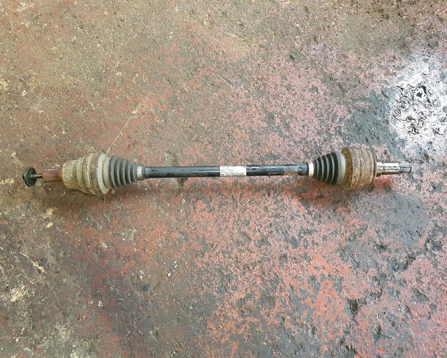 2003 - 2007 Volvo V70  Estate Left Rear Drive Axle 30735647