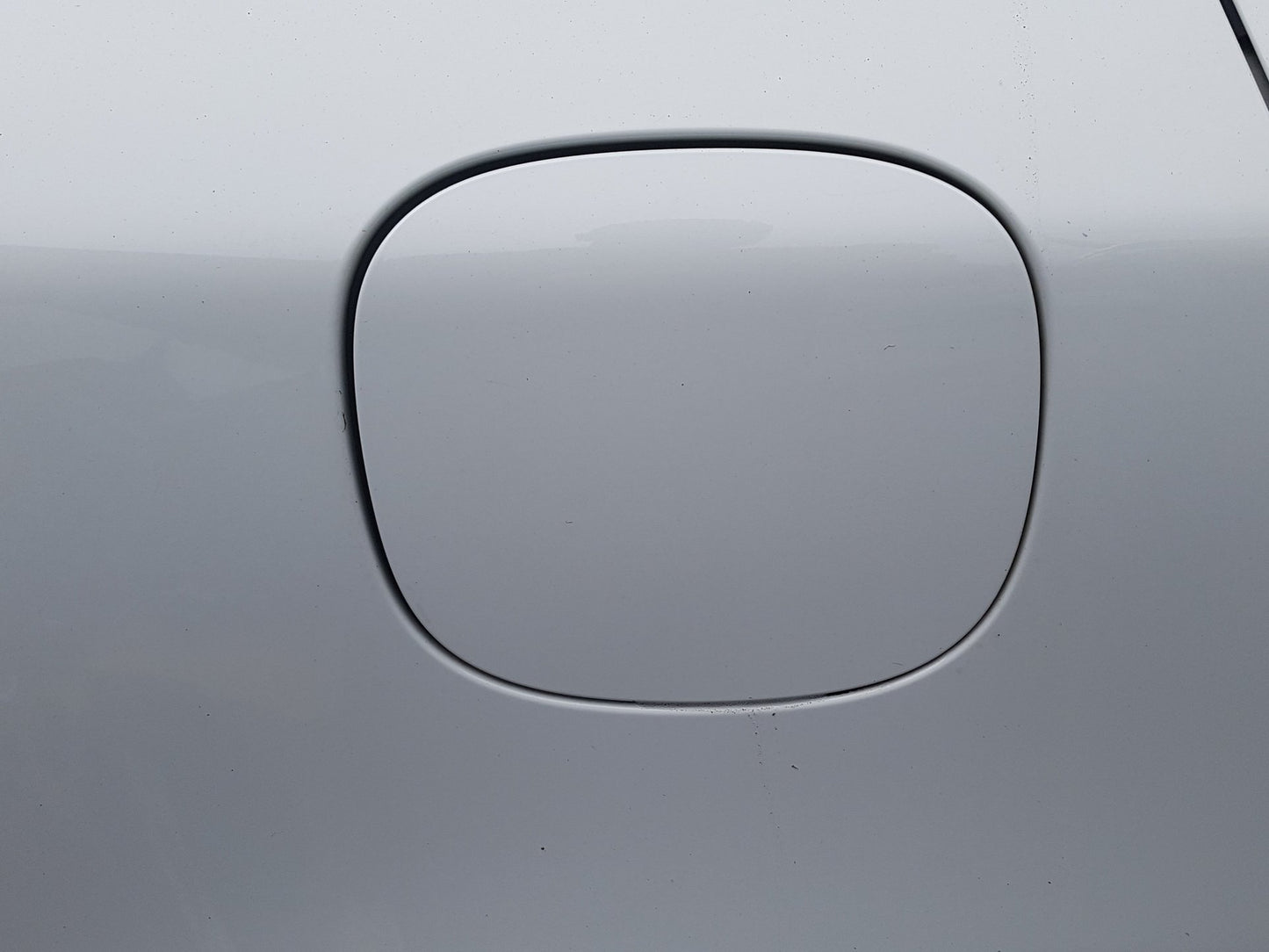 2011 - 2015 Volvo V60  Estate Fuel Filler Door 31217939