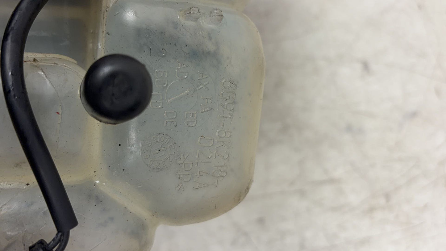 2010 - 2017 Volvo XC60  Estate Radiator Pressure Bottle 6G91-8K218-D2L4A