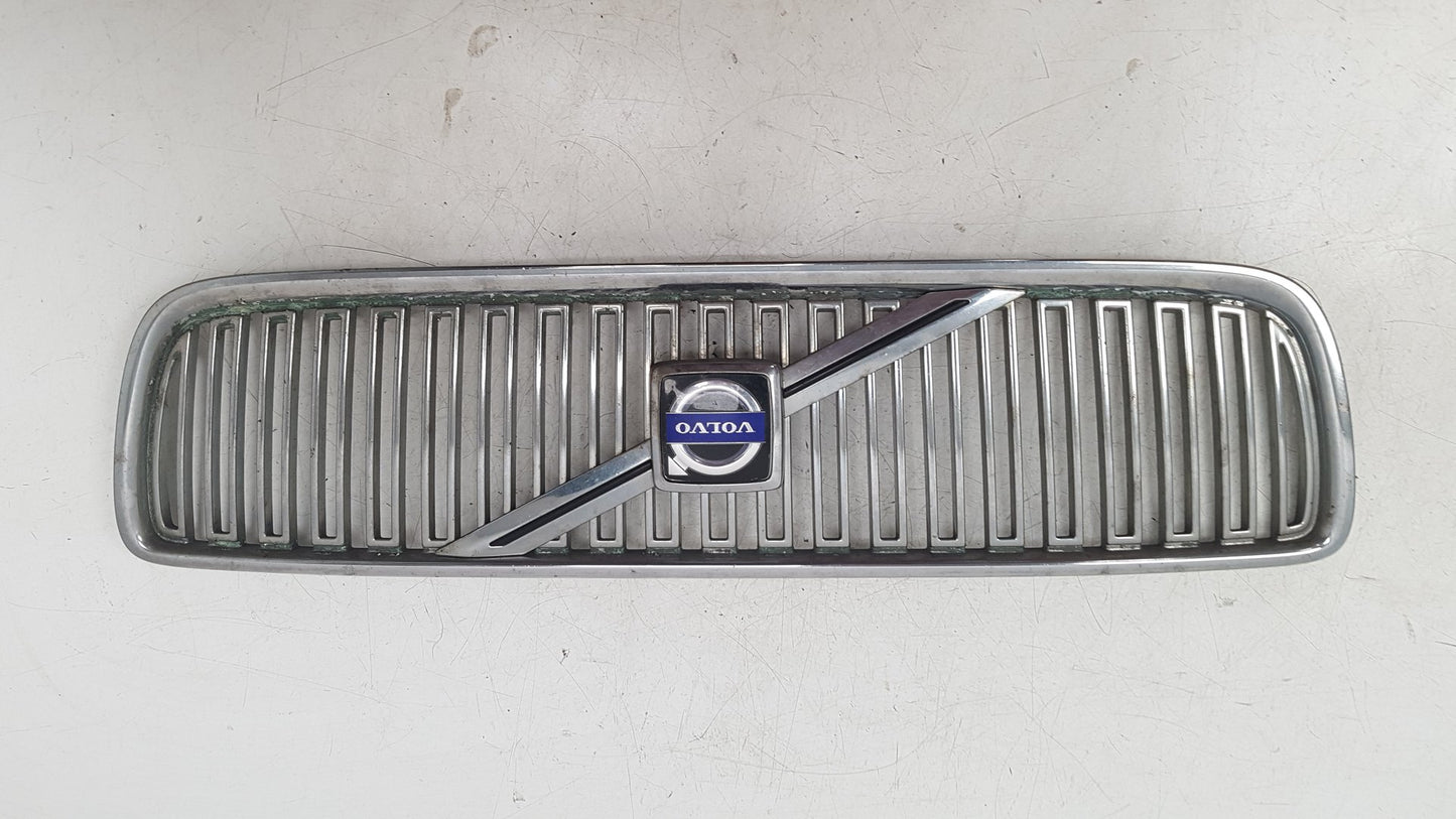 2005 - 2008 Volvo V70  Estate FRONT GRILL 08693346