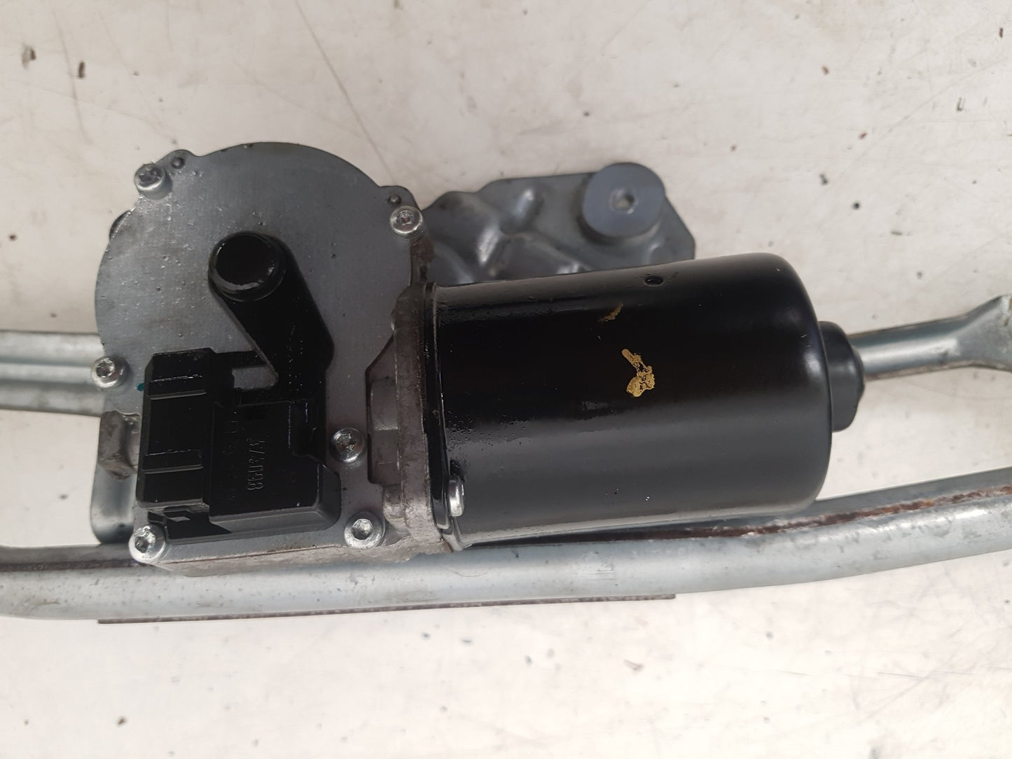 2003 - 2014 Volvo XC90 I 275 Estate WIPER LINKAGE AND MOTOR 31250092