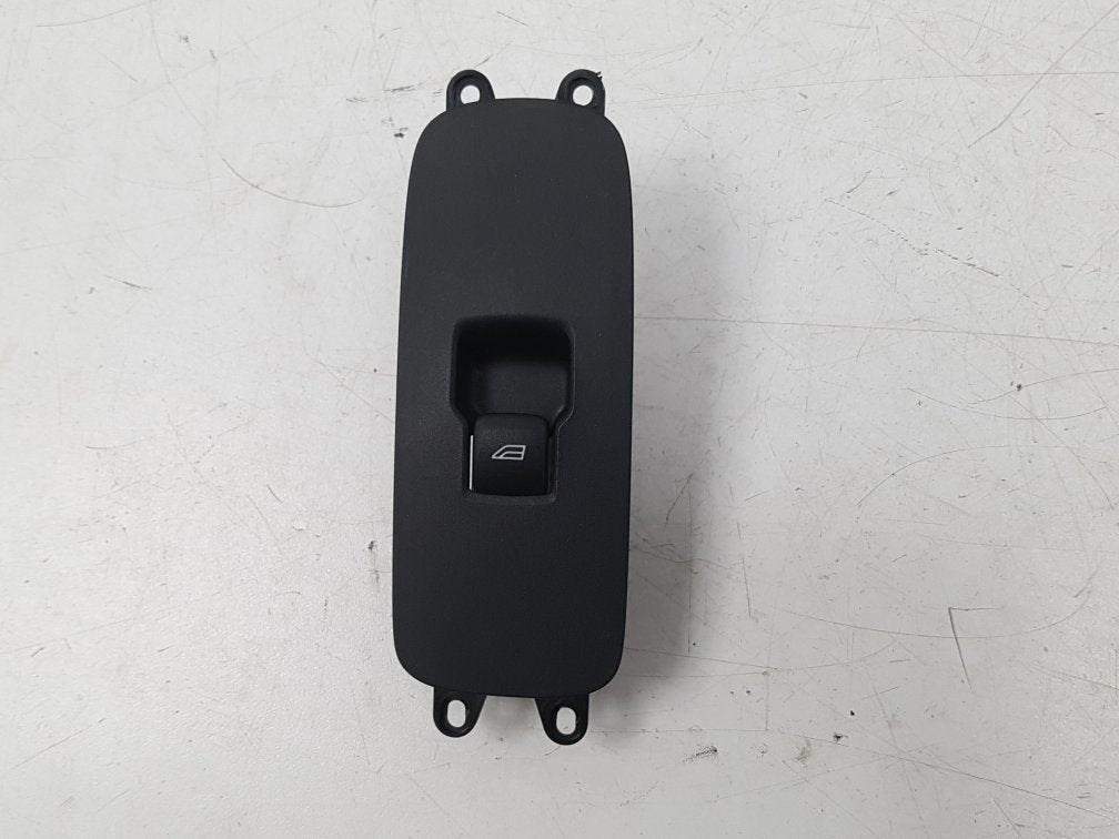 2010 - 2012 Volvo C30  Hatchback Left Front Window Switch 31272012