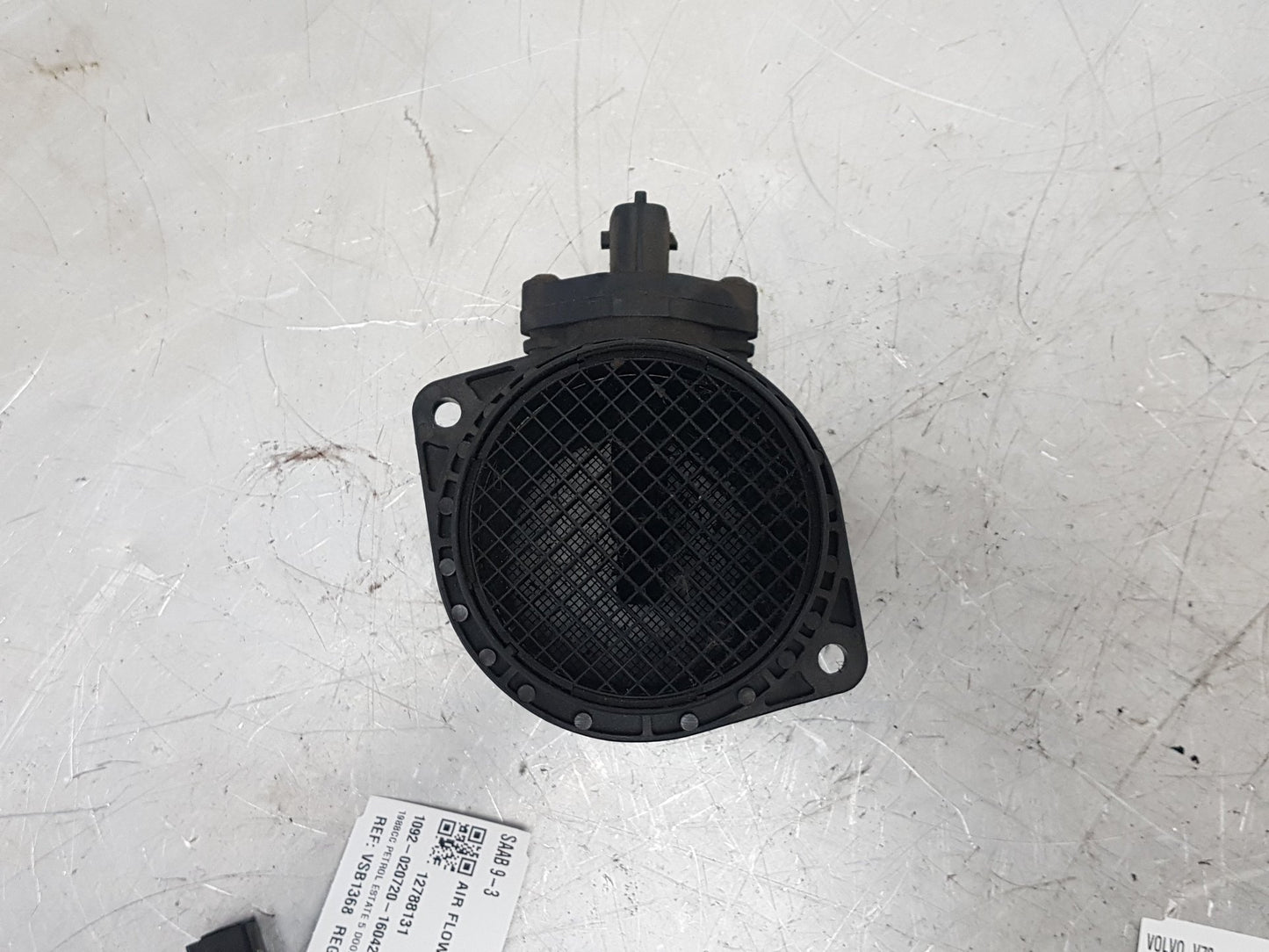1999 - 2001 Volvo V70   Air Flow Meter 0280218108