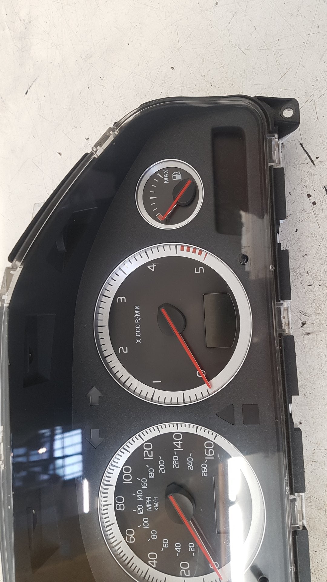 2006 - 2014 Volvo XC90 I 275 SUV Instrument Cluster 31296343