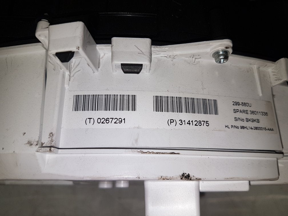 2014 - 2016 Volvo V40  Hatchback Instrument Cluster 31412875
