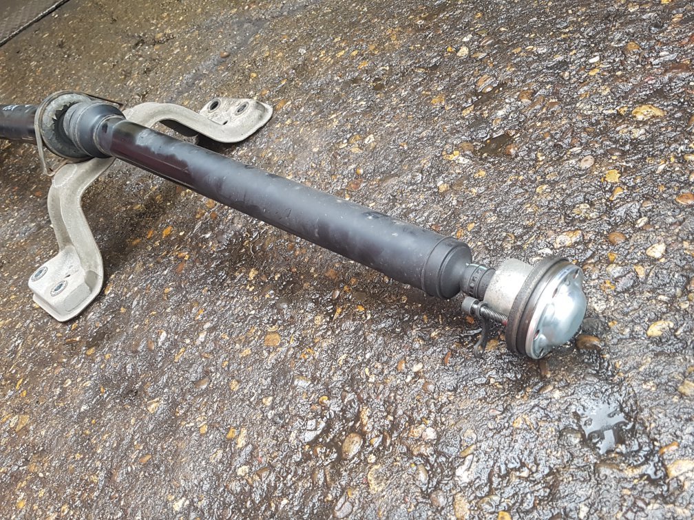 2010 - 2017 Volvo XC60  Estate Driveshaft/Mid Shaft 31367784